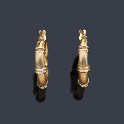  Criollas en montura de oro amarillo de 18K mate y brillo.