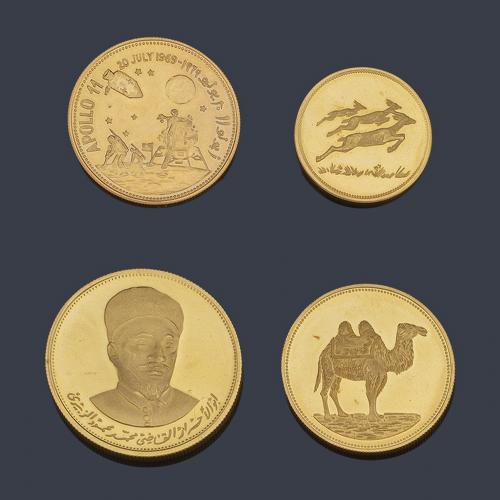  Cuatro monedas conmemorativas, República de Yemen en oro de 22 K.