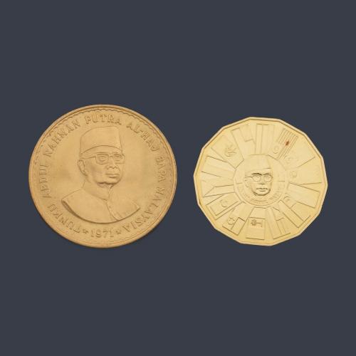  Dos monedas conmemorativas de Malasia en oro de 22 K.