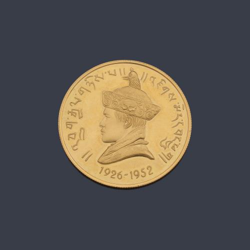  Moneda de 5 Sertum de Bután, 40 aniversario de la ascensión al trono del Rey Jigme Wangchuck en oro de 22 K.