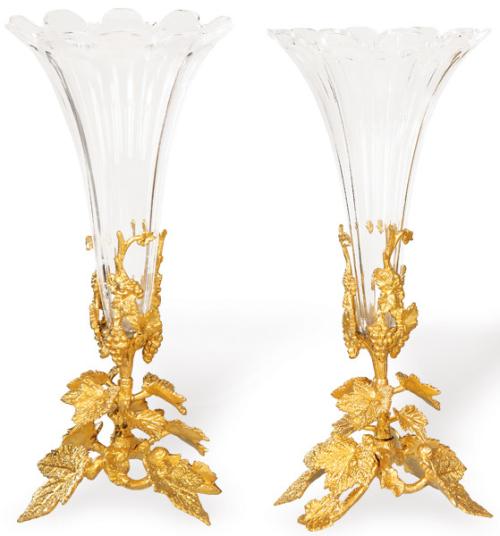  Pareja de violeteros de bronce dorado y cristal, Francia S. XIX.
