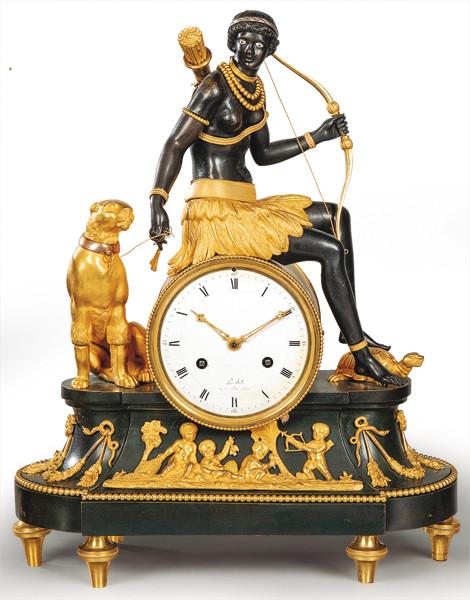  Reloj de sobremesa Directorio, reprensentando una cazadora con pantera.
