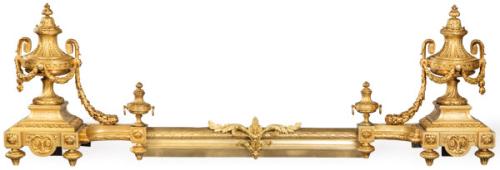  Frente de chimenea de estilo Luís XVI en bronce dorado, Francia S. XIX
