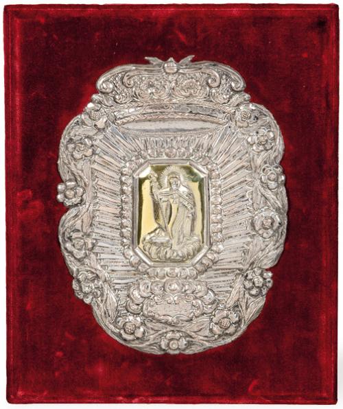  Placa de plata en su color y parcialmente dorada con San Antón, fechada "Ano 1814".