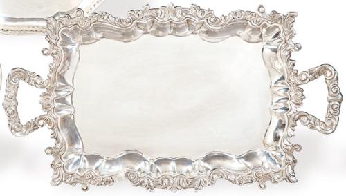  Bandeja rectangular de dos asas de plata española punzonada 1ª Ley de Pasgorcy.