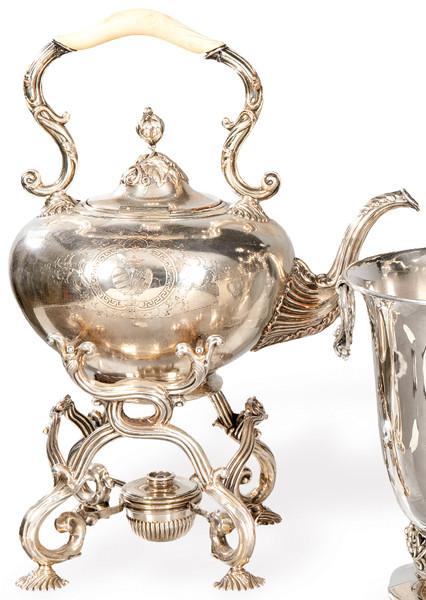  Samovar de metal plateado y hueso, Francia pp. S. XX.