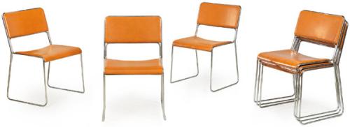  Conjunto de 6 sillas con estructura de barilla de acero cromado soldado formando asiento, respaldo y patas continuas. Tapizado de piel.