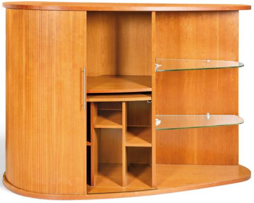  Mueble bar de Roche Bobois, con estructura chapada en madera de cerezo, con sobre y zócalo de contorno curvo.