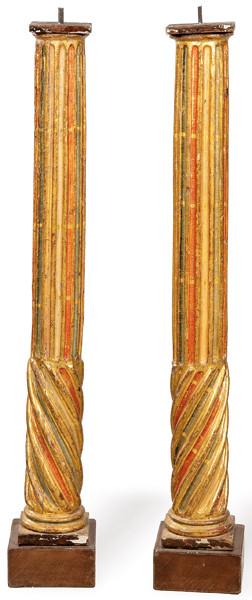  Pareja de columnas de madera tallada, policromada, dorada y estofada, España S. XVII.