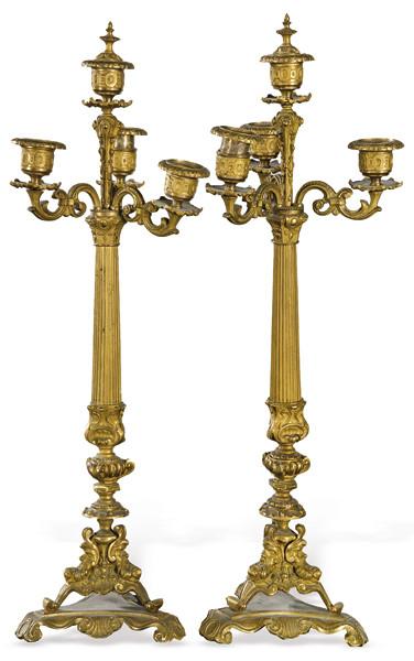  Pareja de candelabros de bronce dorado, Francia S. XIX.