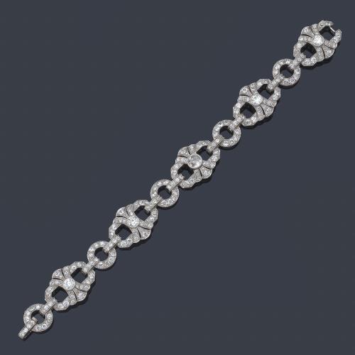  Pulsera 'art decó' con diamantes talla antigua de aprox. 11,40 ct en total en montura de platino. Años '20.
