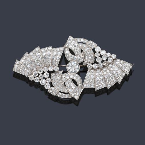  Broche años '30 con diamantes talla 16/16 y talla transición de aprox. 6,20 ct en total.