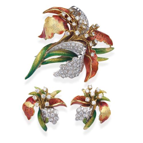 Broche y pendientes con diseño de orquídea con brillantes de aprox. 6,00 ct en total.