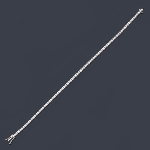  Rivière con brillantes de aprox. 1,75 ct en total. Reporte Gemológico IGE.