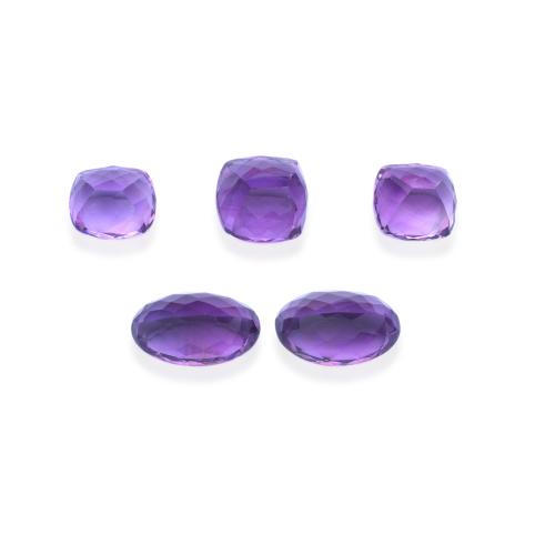  Lote con cinco amatistas talla oval de 36,27 ct en total.