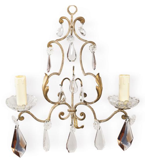  Aplique de dos luces en hierro forjado y pandelocas de cristal tallado, Venecia h. 1900.