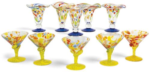 Diez copas de helado o coctel de cristal de Murano con decoración de manchas de colores en dos modelos distintos.