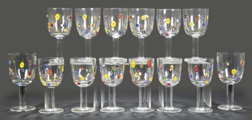 Juego de copas de agua y vino para ocho servicios de cirstal de Murano transparente con decoración de "molti fiori