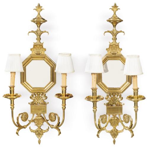  Pareja de apliques con espejo en bronce dorado S. XX