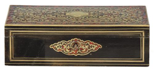  Caja para guantes Napoleón III en marquetería Boulle y peral ebonizado, Francia c. 1870.