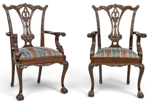  Pareja de butacas estilo Chippendale, con respaldo calado, recortado y tallado y tapicería de tela de rayas. S. XX
