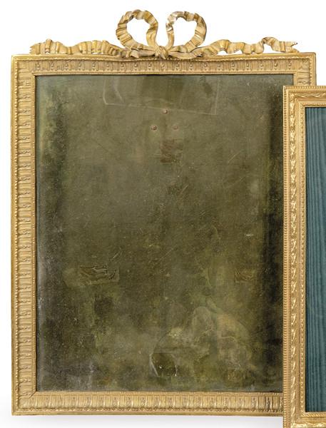  Gran portaretratos de mesa de bronce estilo Luís XVI, Francia ff. S. XIX.