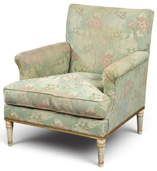  Sillón Napoleón III, estilo Luis XVI en madera tallada, torneada y pintada, con tapicería de flores.
