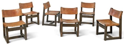  Conjunto de 6 sillas de Biosca. Estructura de madera de roble teñido