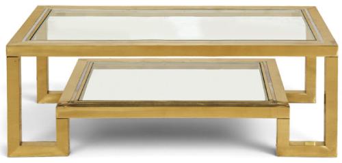  Mesa de centro con estructura tubular de sección cuadrada de metal dorado, con sobre de cristal.