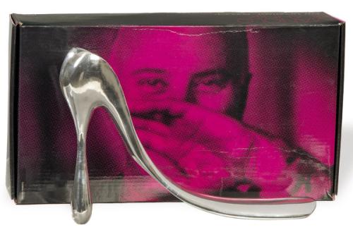  Manolo Blahnik (Santa Cruz de La Palma, 1942– ) para Habitat, c. 2010