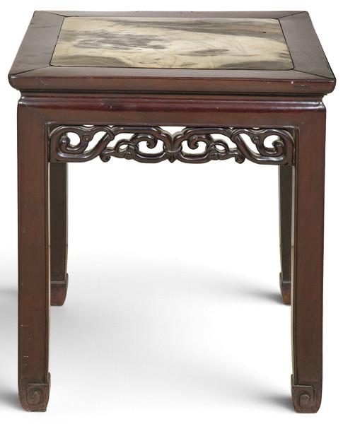  Pequeña mesa auxiliar china de madera con tapa de mármol primera mitad S. XX